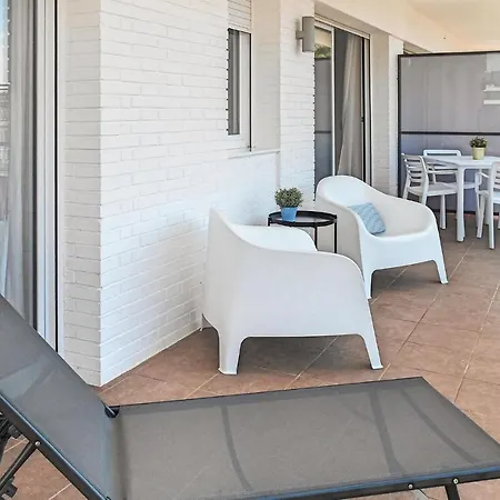 Stunning In With Kitchen Apartment *